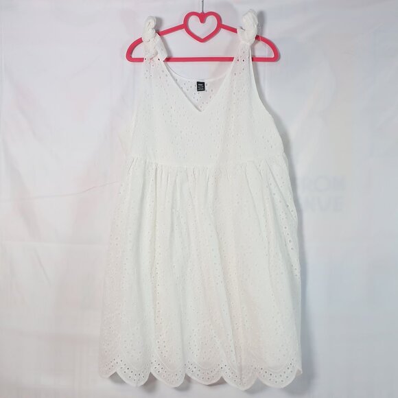 White eyelet dress with scalloped edge and tie-sleeves size 12 (SMC38) - Picture 1 of 2